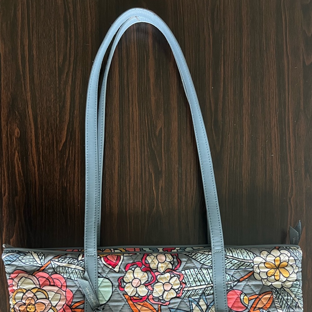 Vera Bradley Tropical Evening (2019) Zippered Tote Bag (Used) - Picture 4 of 14
